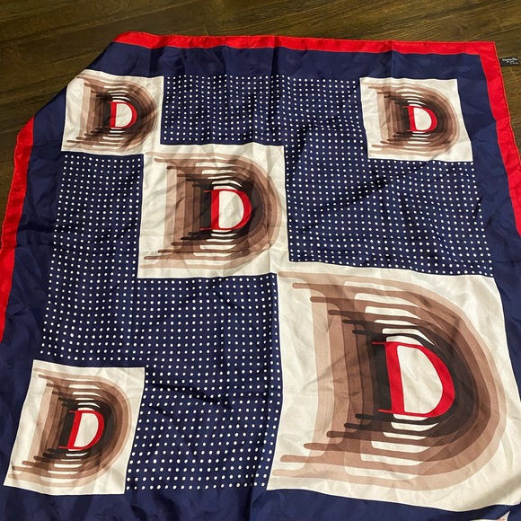 Authentic Vintage Christian Dior scarf - Picture 2 of 8